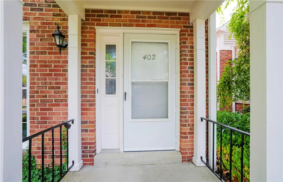 402 Royal Ct, Pittsburgh, PA 15234 - #3