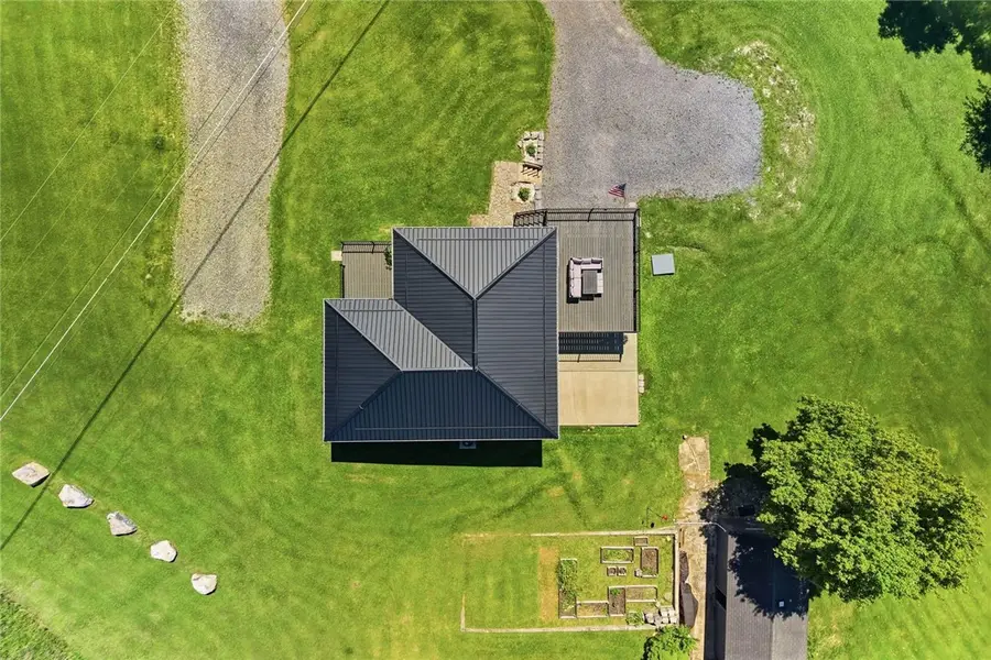 482 Browns Hill Rd, Valencia, PA 16059 - #2
