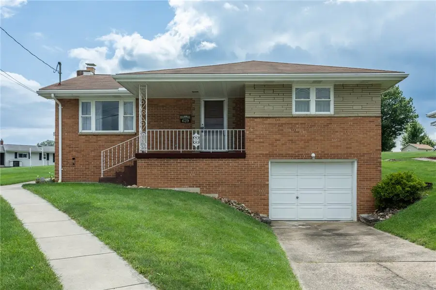 629 Joseph St, Mount Pleasant, PA 15666 - #2