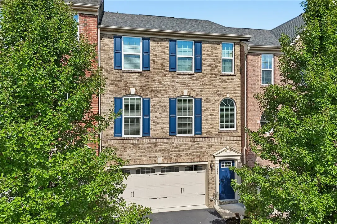 924 Bell Drive, Wexford, PA 15090 - #1
