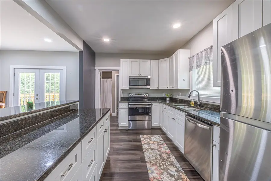25 Vernon St, Uniontown, PA 15401 - #3
