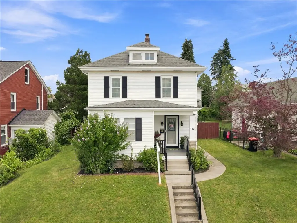 712 James St, Latrobe, PA 15650 - #1