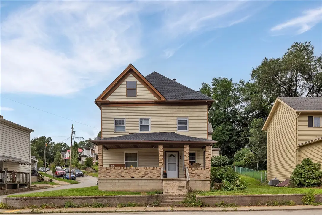 443 Market St, Leechburg, PA 15656 - #1