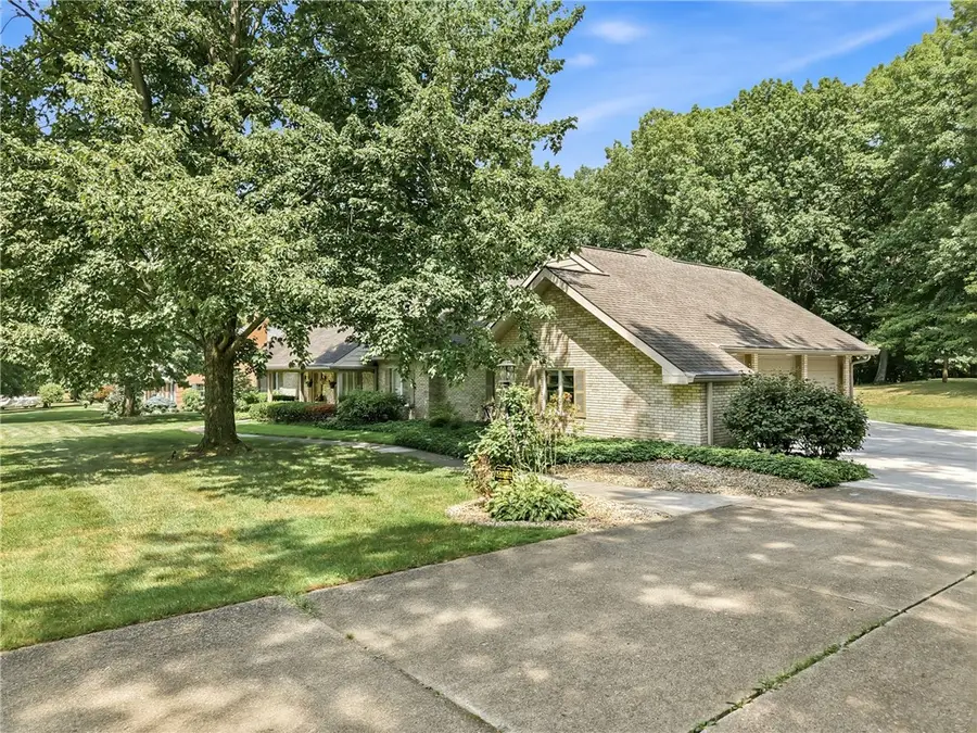 54 Oak Tree Ct, West Middlesex, PA 16159 - #3