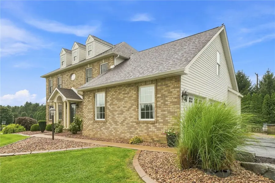 106 Greenfield Dr, Latrobe, PA 15650 - #3