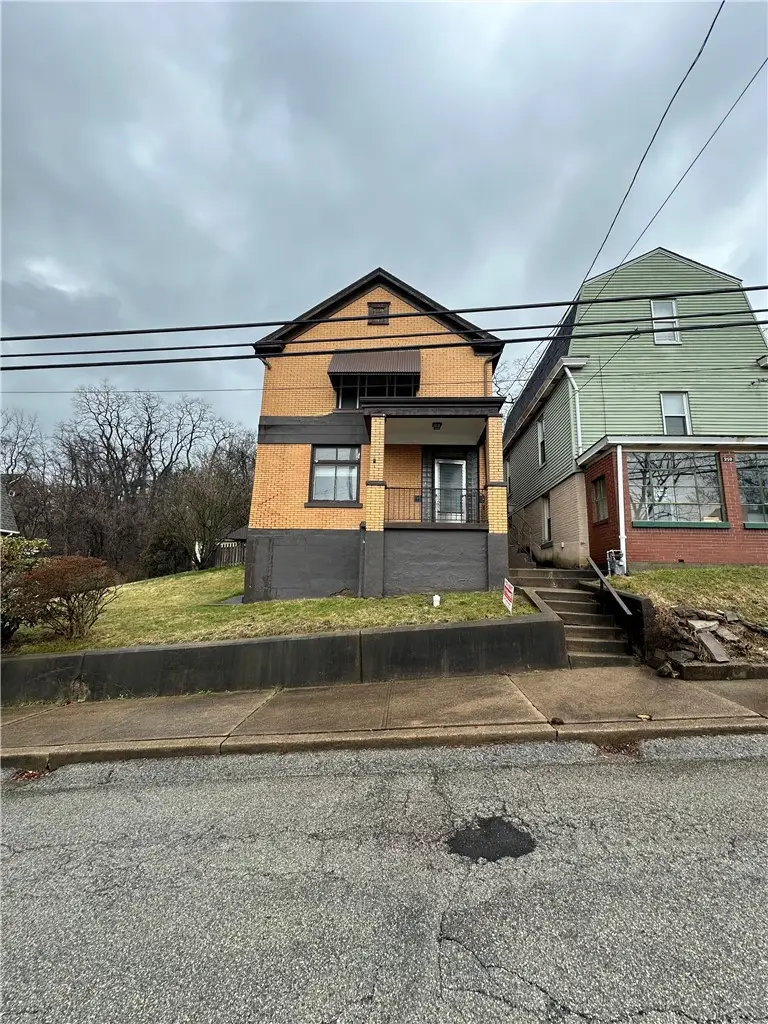 212 Fairview Ave, East Pittsburgh, PA 15112 - #2
