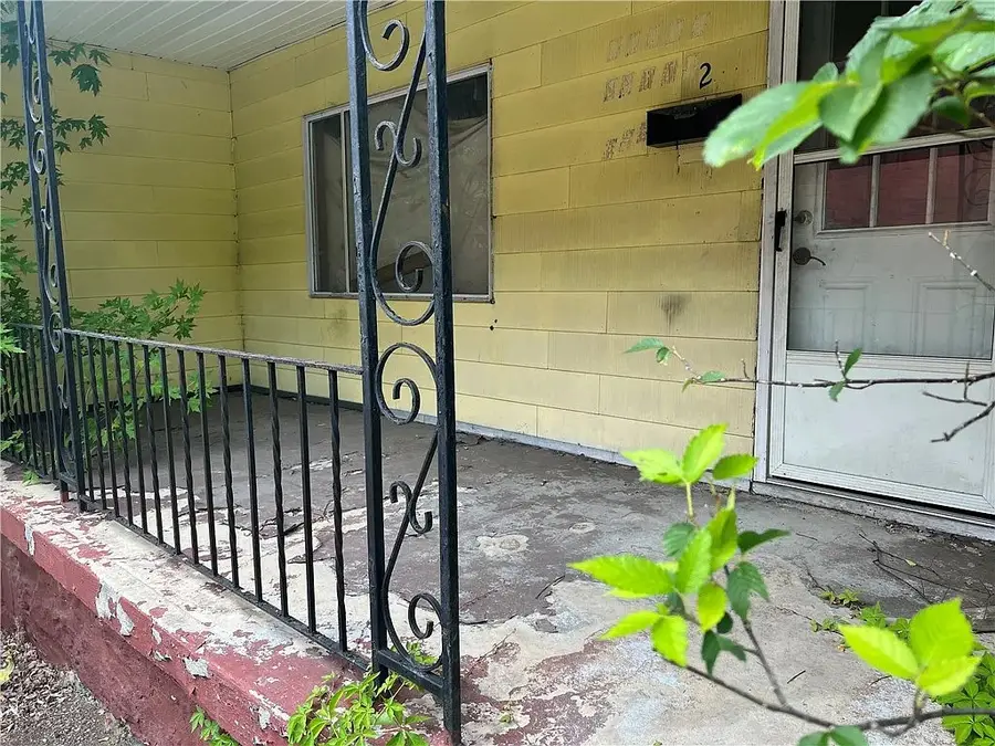 220 Bank St, Brownsville, PA 15417 - #2