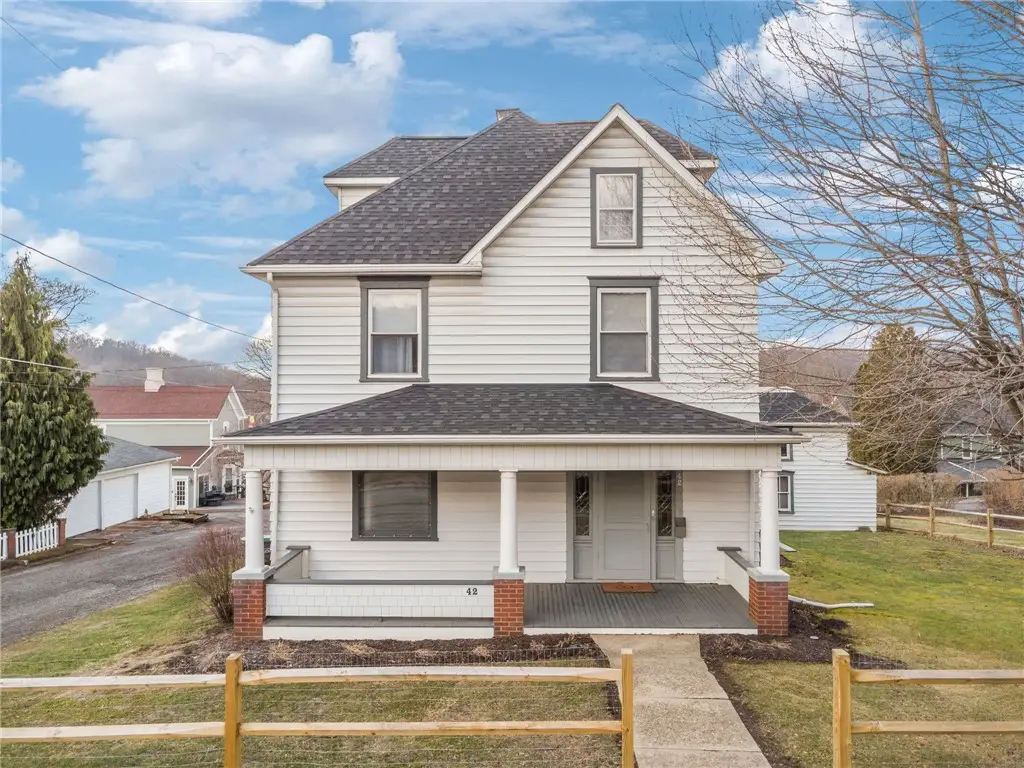 42 Highland Ave, Burgettstown, PA 15021 - #1
