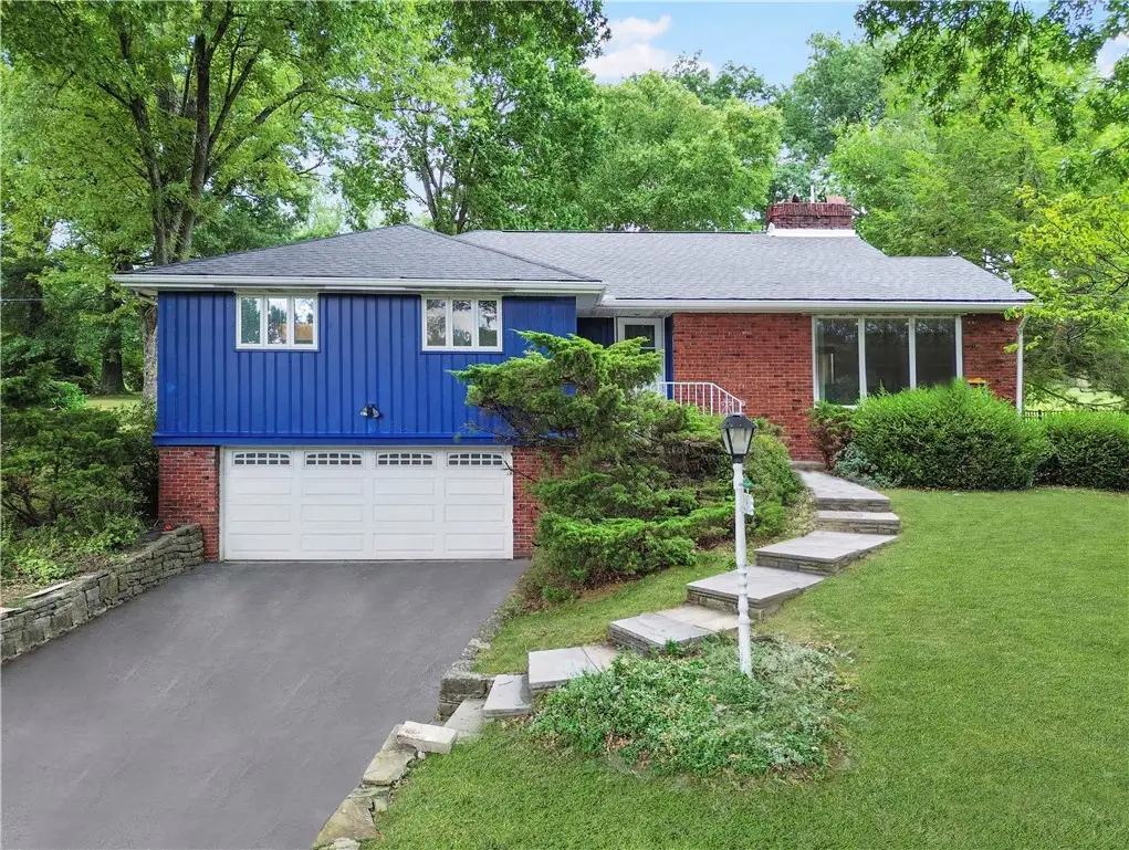 113 Southern Hilands Dr, Pittsburgh, PA 15241 - #1