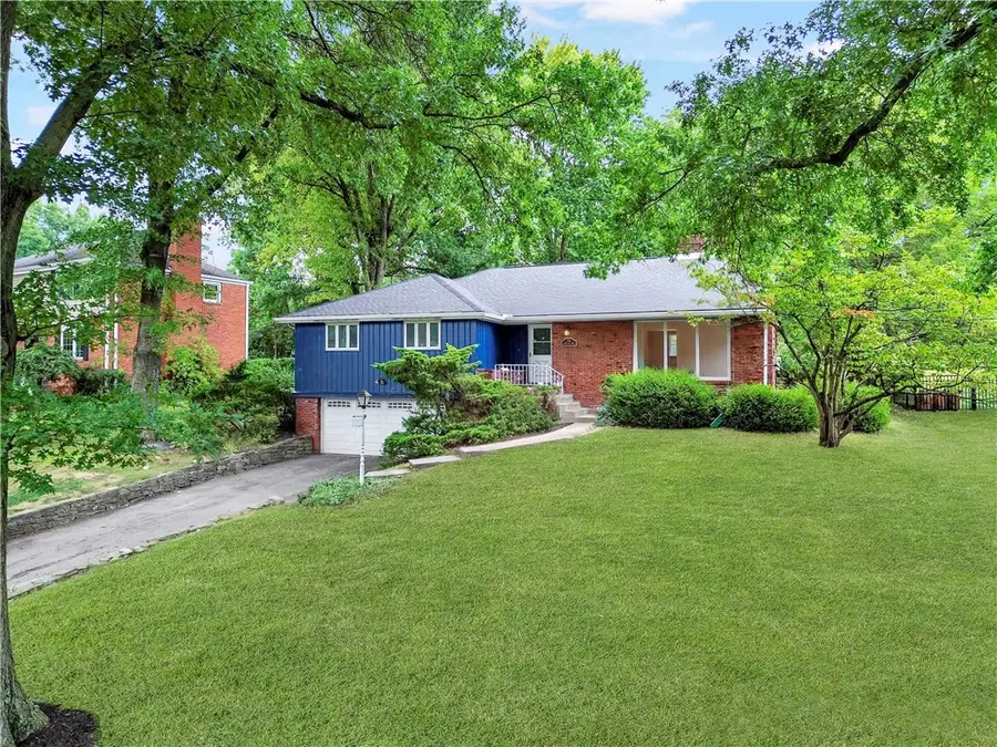 113 Southern Hilands Dr, Pittsburgh, PA 15241 - #2