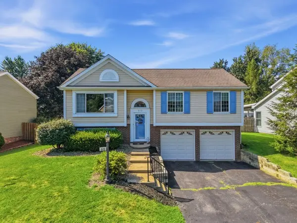 513 Sarah Dr, Cranberry Twp, PA 16066
