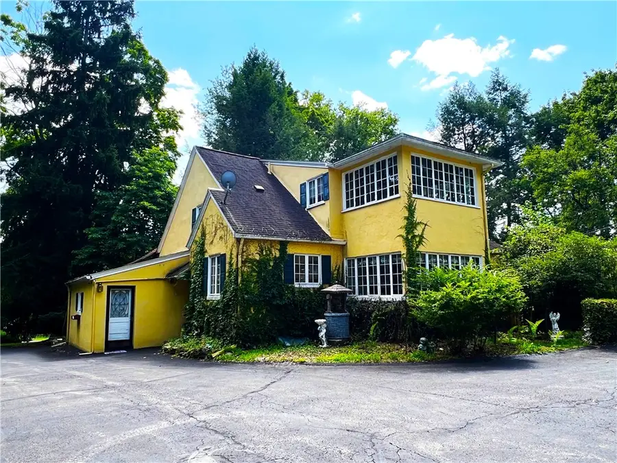 16 W Clen Moore Blvd, New Castle, PA 16105 - #3