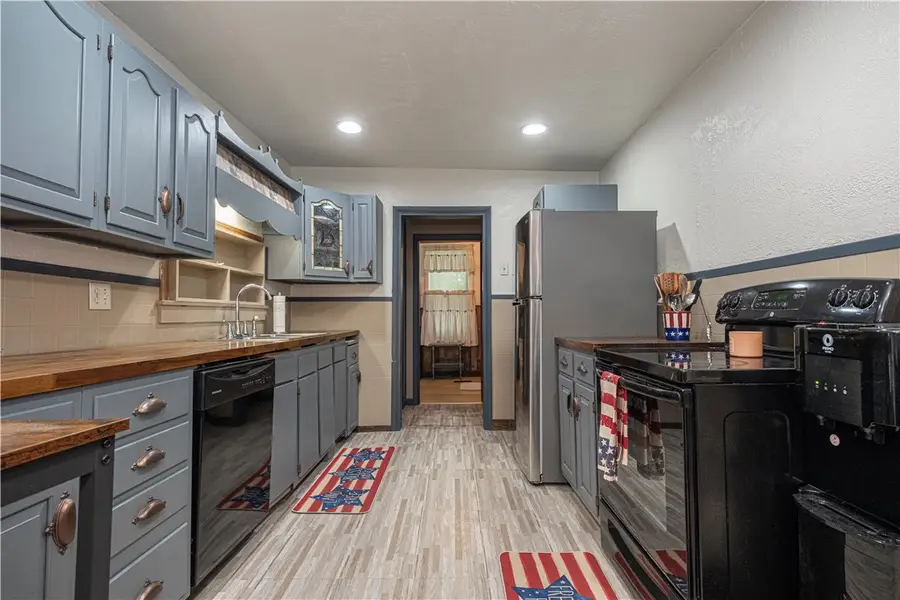 2555 Park Ave, Washington, PA 15301 - #3