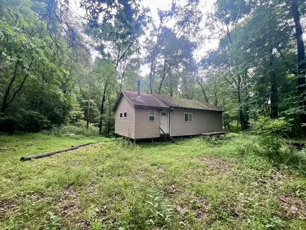 983 Lakewood Neshannock Falls Road, New Castle, PA 16105