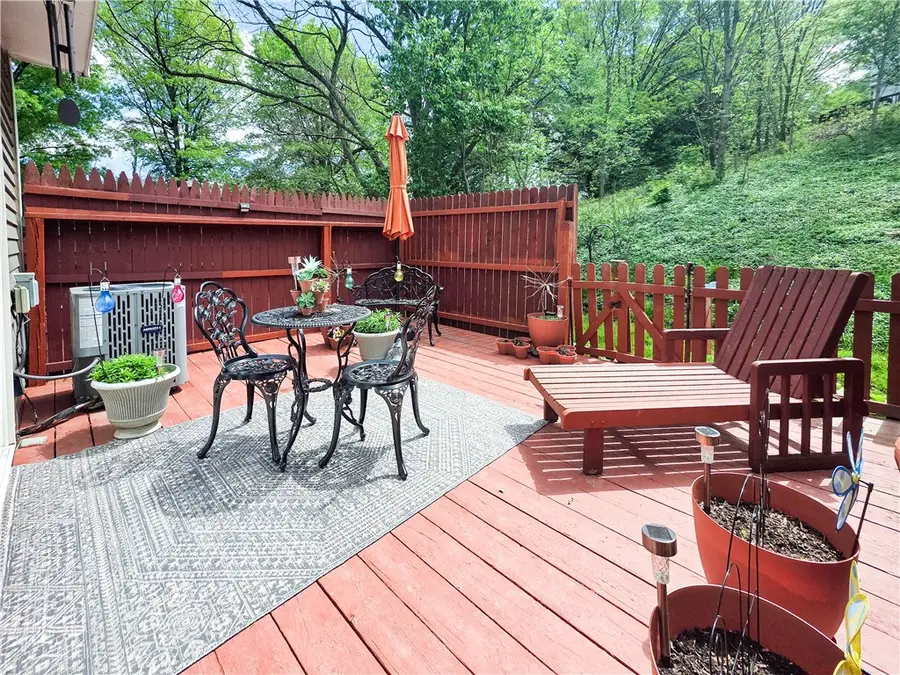 503 Winesap Court, Bridgeville, PA 15017 - #2