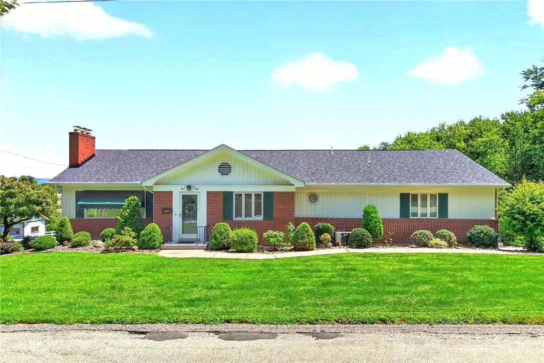166 Braddock Road Ave, Mount Pleasant, PA 15666 - #1