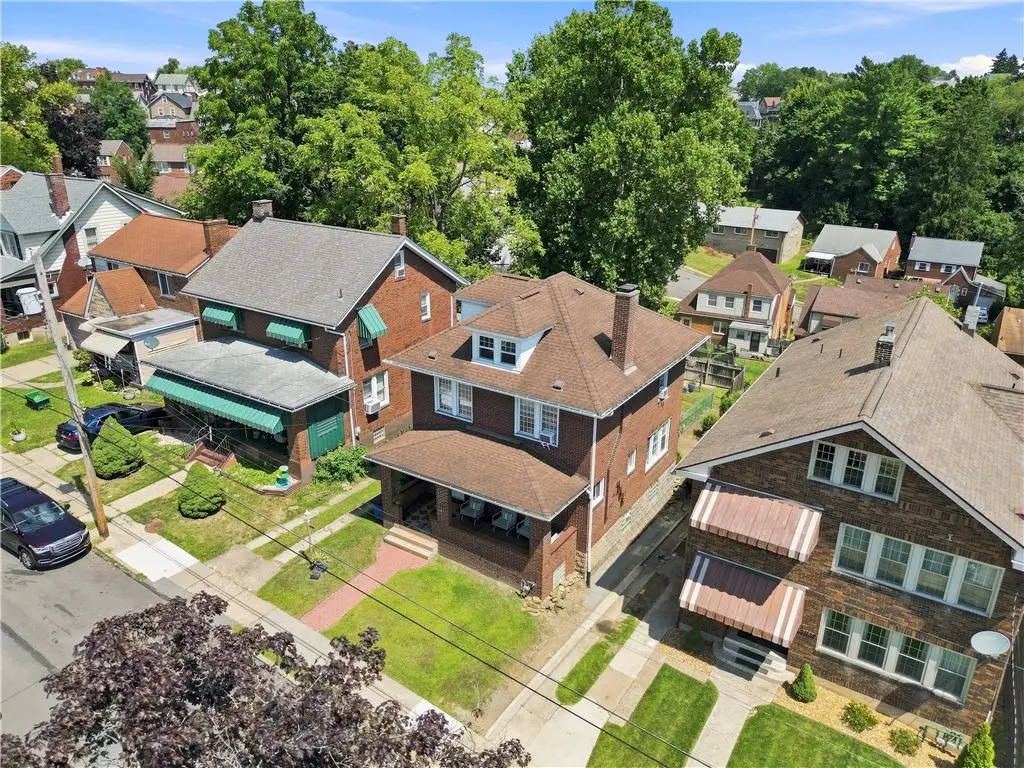 2121 Duquesne Ave, McKeesport, PA 15132 - #1