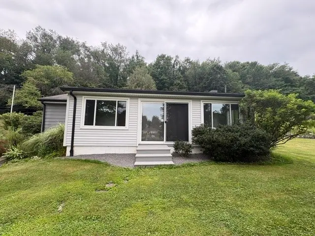 118 Foster Rd, Beaver Falls, PA 15010 - #3