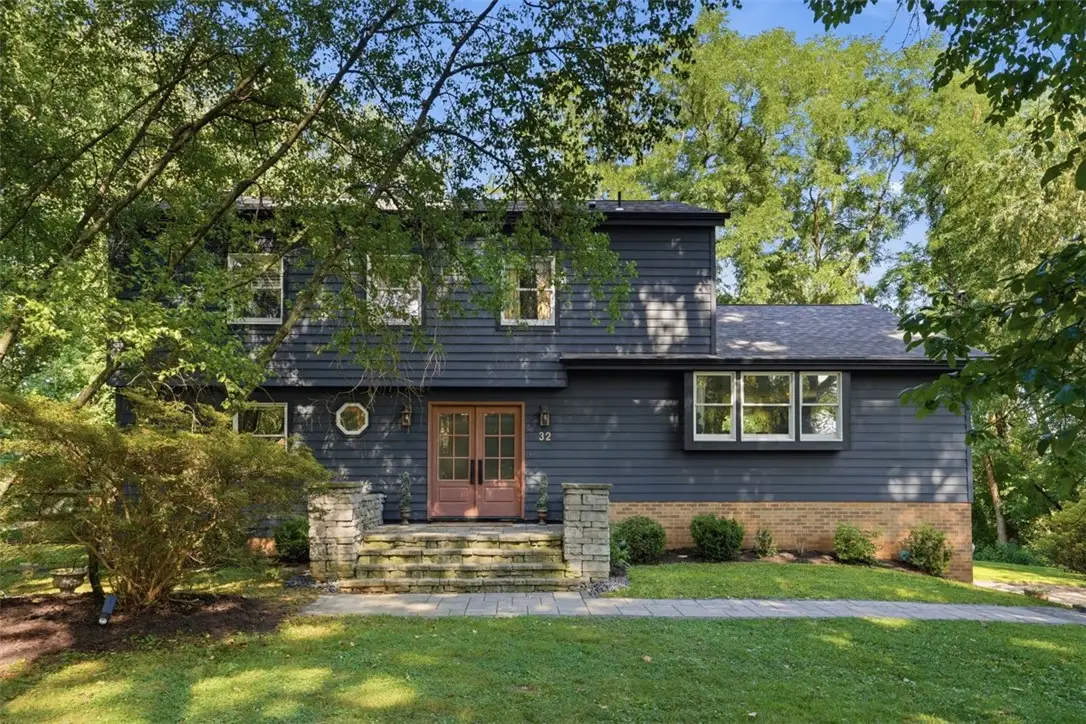 32 Flagstaff Dr, Pittsburgh, PA 15237 - #1