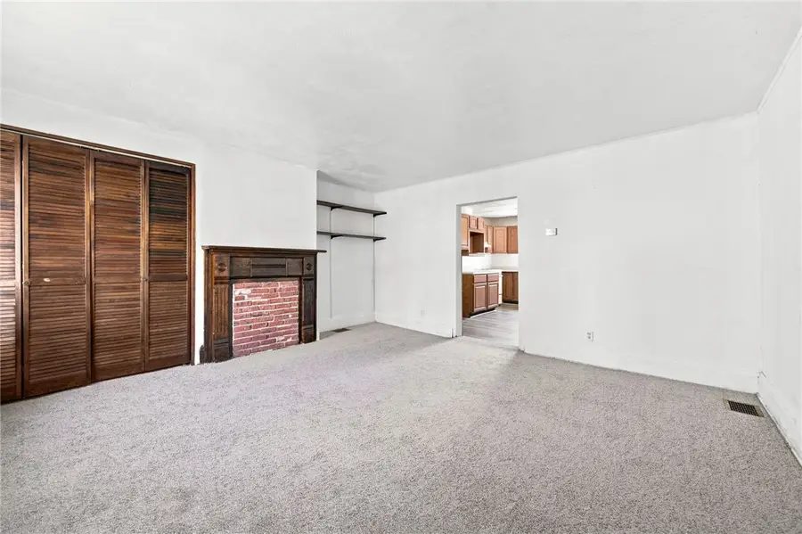 2037 Lautner St, Pittsburgh, PA 15212 - #3