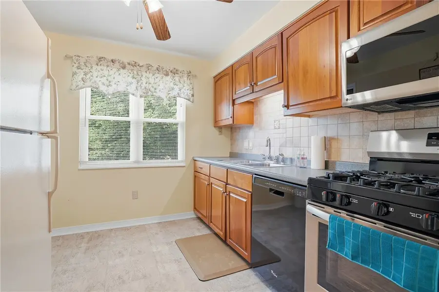 4714 Mckee Dr, Pittsburgh, PA 15236 - #2