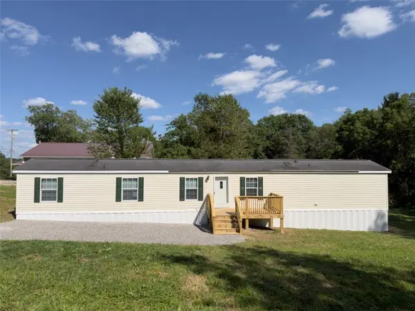 200 Petrolia Rd, Petrolia, PA 16050