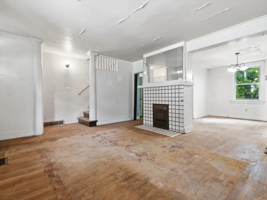 2337 Los Angeles Ave, Pittsburgh, PA 15216 - #3