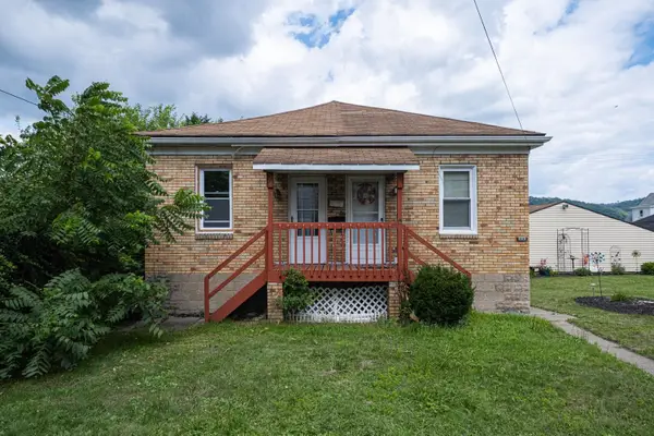 735 1/2 7th Avenue, Coraopolis, PA 15108