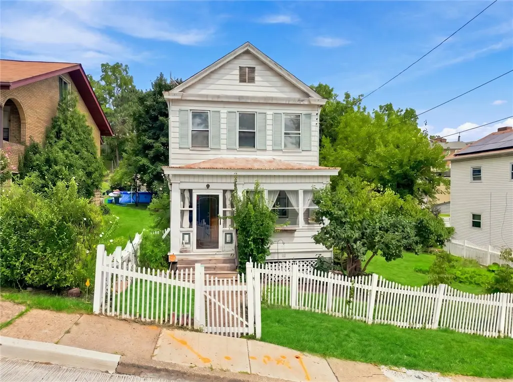 115 E Woodford Avenue, Pittsburgh, PA 15210 - #1