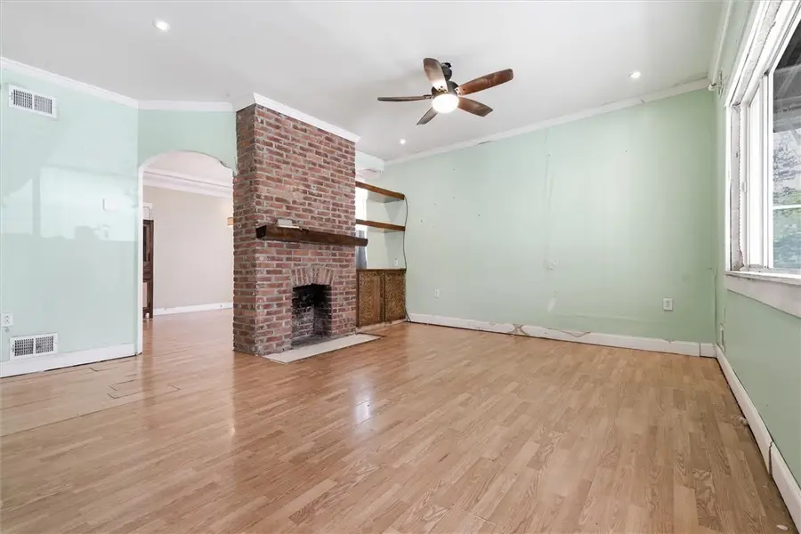 115 E Woodford Avenue, Pittsburgh, PA 15210 - #2