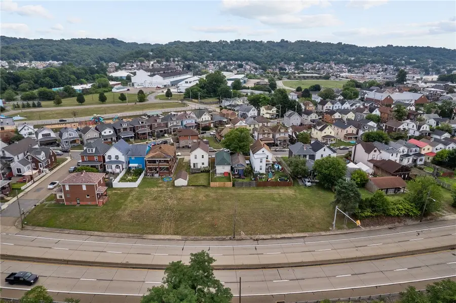 1652 Ohio River Blvd, Ambridge, PA 15003 - #2