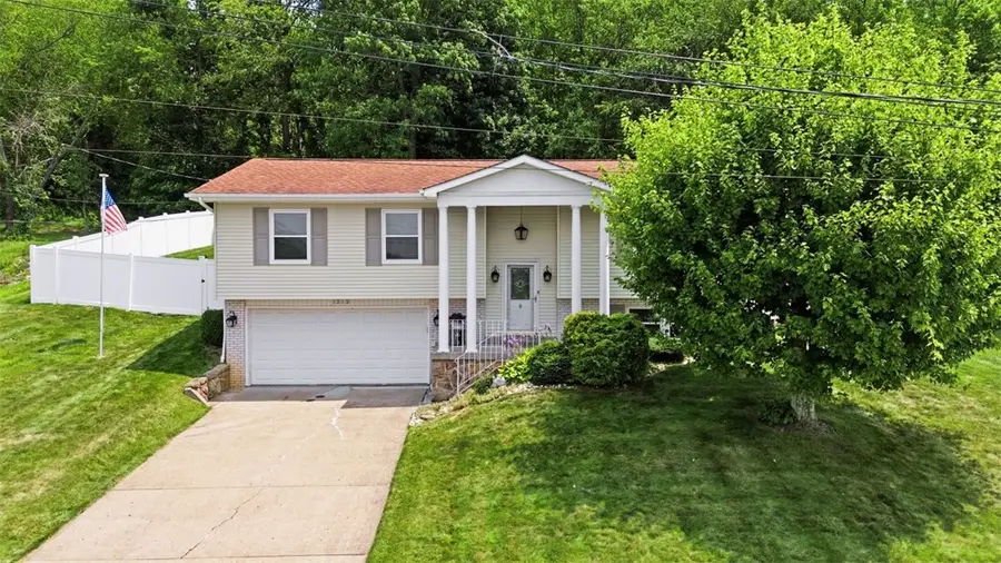 1212 Royal Drive, Aliquippa, PA 15001 - #2
