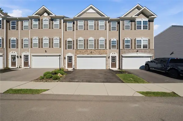 211 Lockheed Dr, Coraopolis, PA 15108