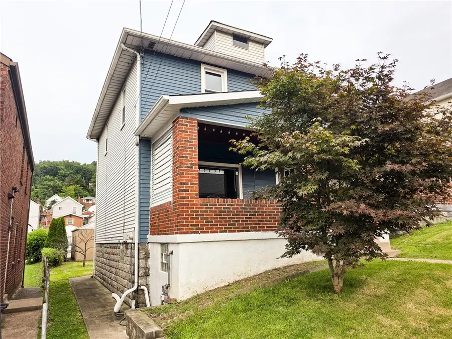 1011 Vermont Ave, Glassport, PA 15045 - #2