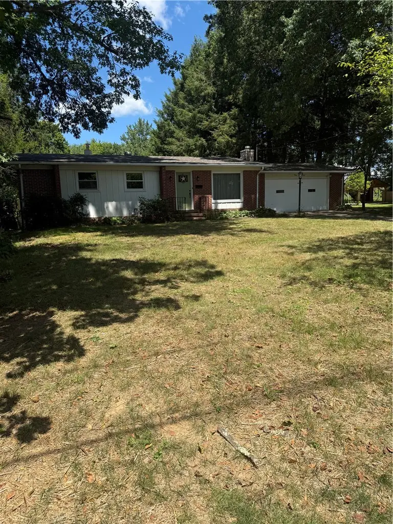 308 Orlando Ave, New Castle, PA 16105 - #2