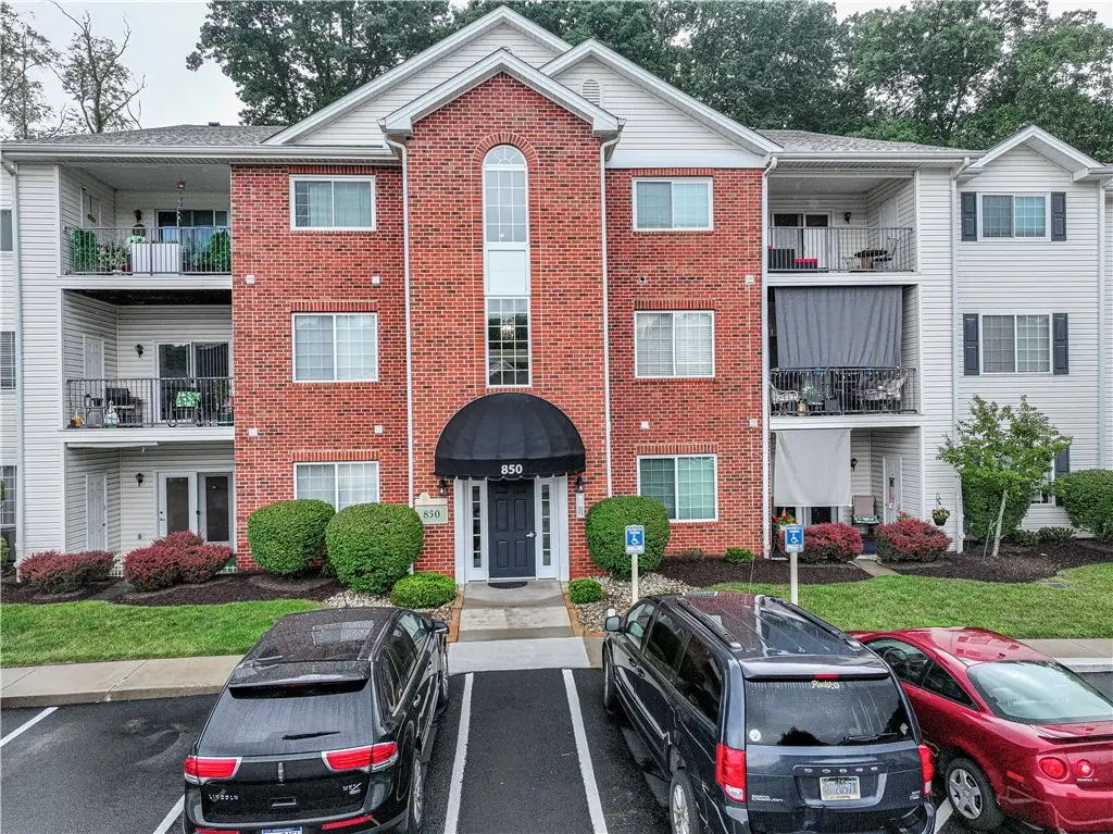 850 Hidden Ridge Crt #101, South Park, PA 15129 - #1
