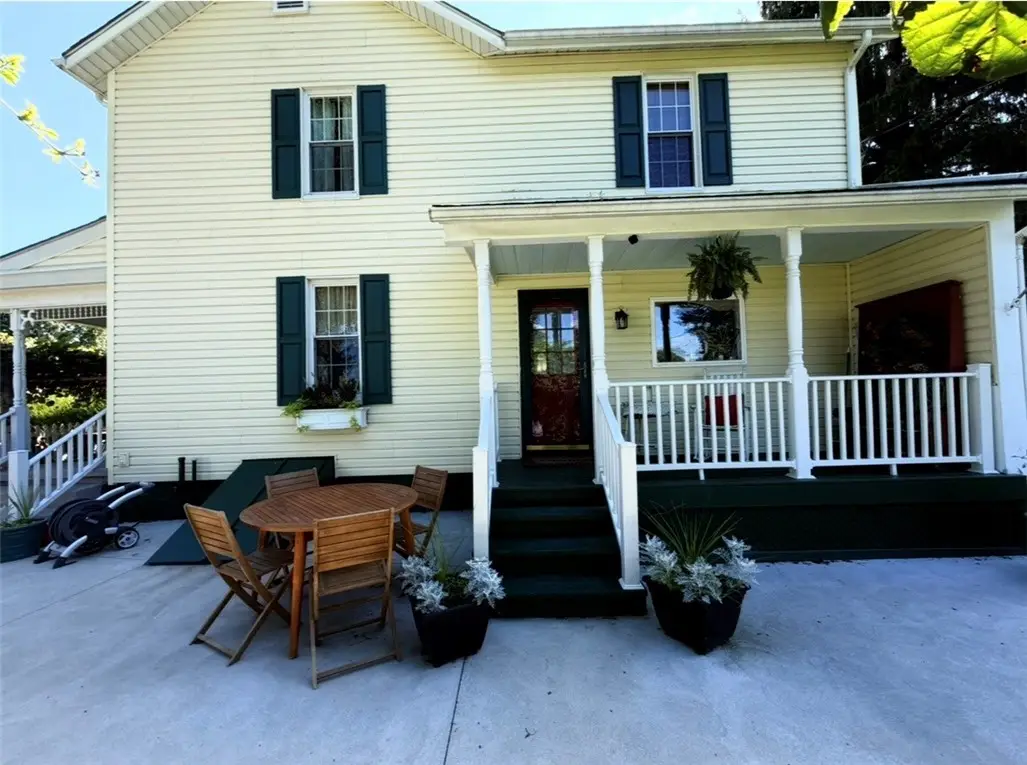 718 Skylark Dr, Connellsville, PA 15425 - #1