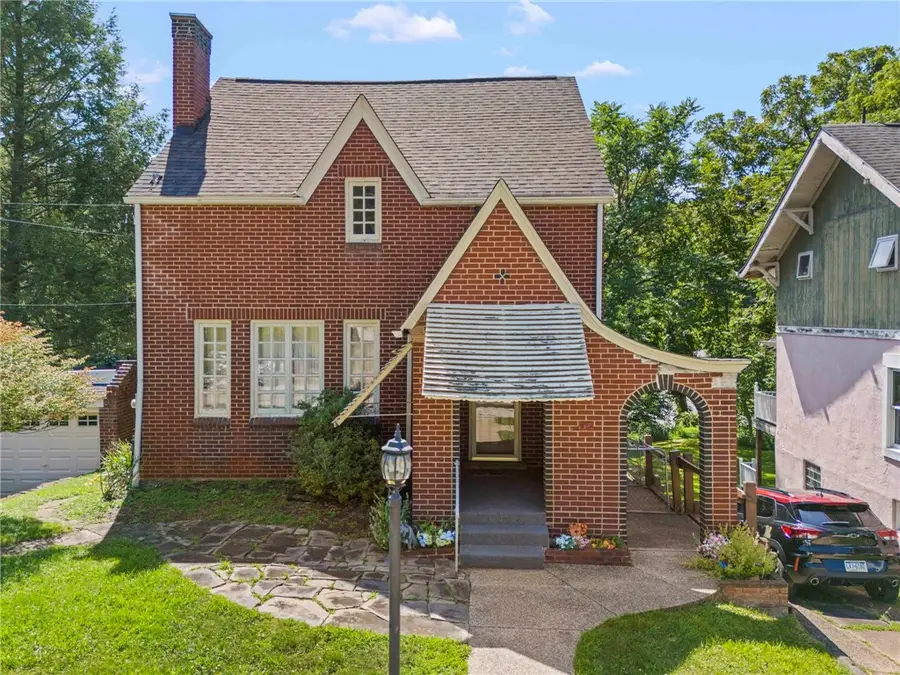 103 Dewey Ave, Washington, PA 15301 - #2