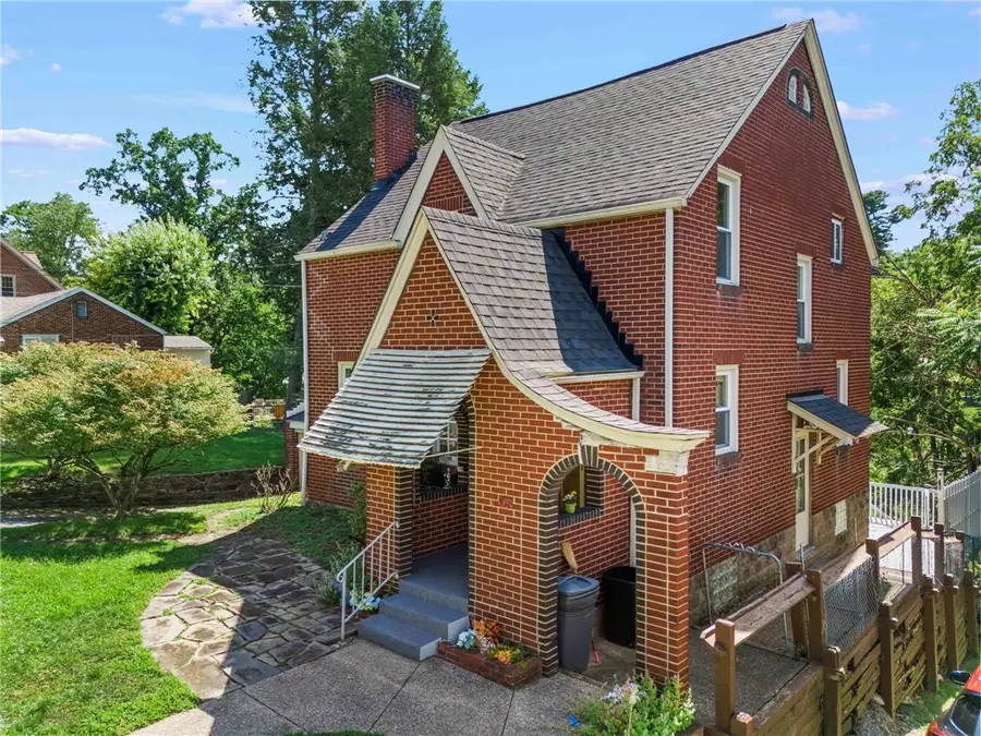 103 Dewey Ave, Washington, PA 15301 - #3
