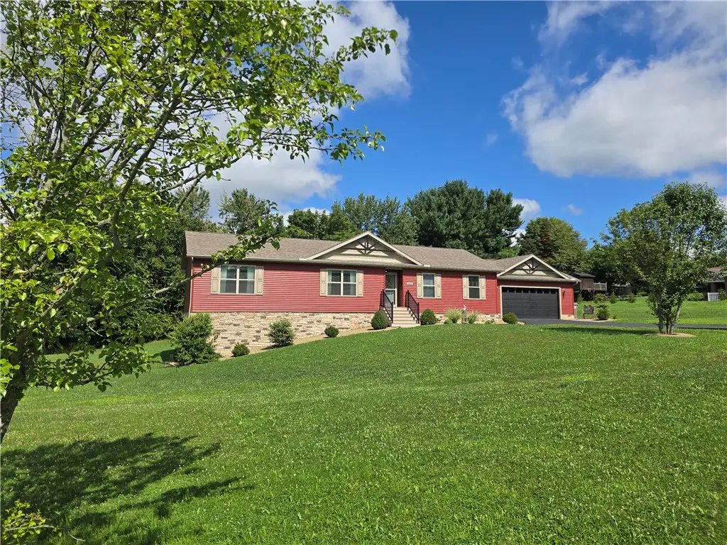 961 Sunset Dr, Butler, PA 16001 - #1