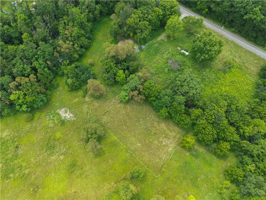 610 Valley Rd, Darlington, PA 16115 - #2