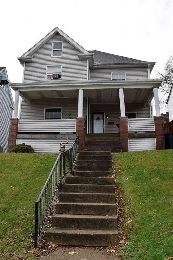 220 Mckee Ave, Monessen, PA 15062
