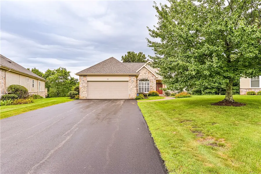 6089 Triple Crown Cir, Greensburg, PA 15601 - #2