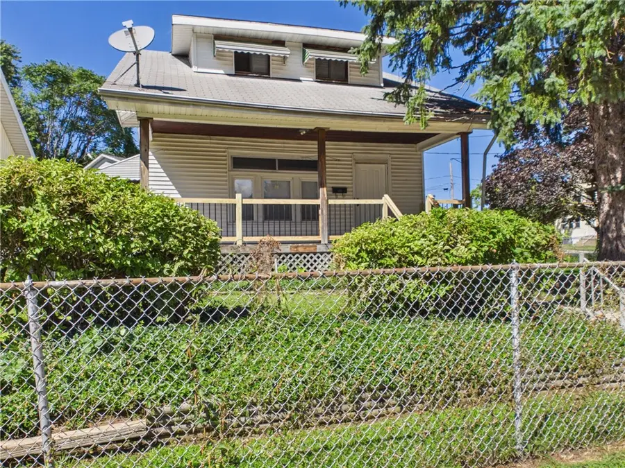 204 Goodrich St, Erie, PA 16508 - #2