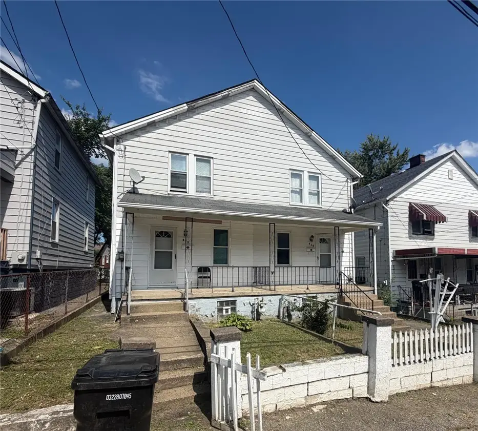 420/422 Sarah St, Aliquippa, PA 15001 - #1
