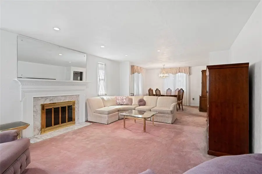 104 Highland Rd, Bethel Park, PA 15102 - #2