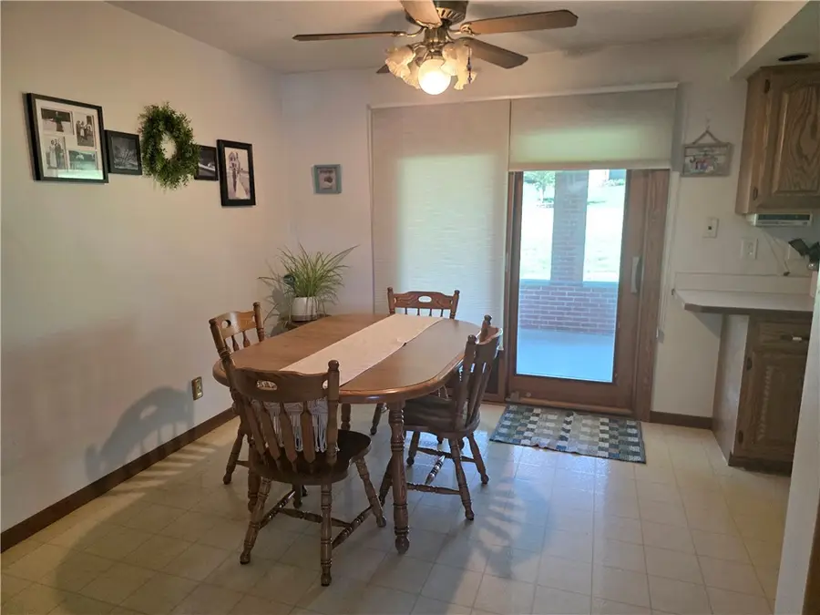 2638 Beverly Dr, Washington, PA 15301 - #3