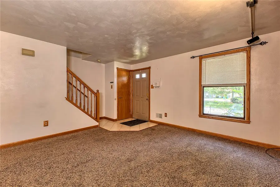 315 Dolomite Ct, Latrobe, PA 15650 - #2
