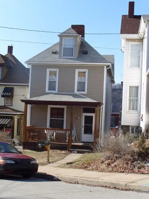 143 Ridge Ave, New Kensington, PA 15068 - #1