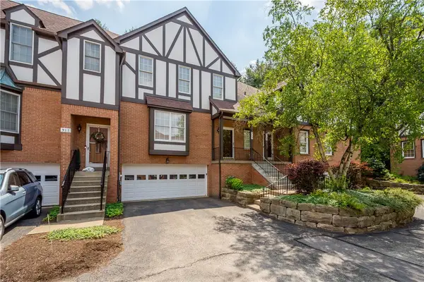 313 Kingsberry, Pittsburgh, PA 15234